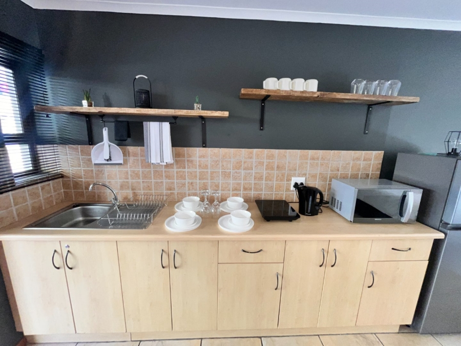 To Let 1 Bedroom Property for Rent in Ferreira Town Eastern Cape